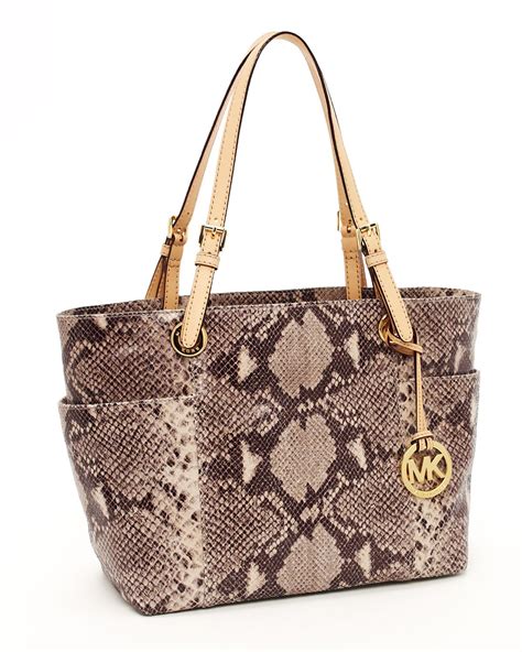 michael kors handbags price in india|michael kors store in india.